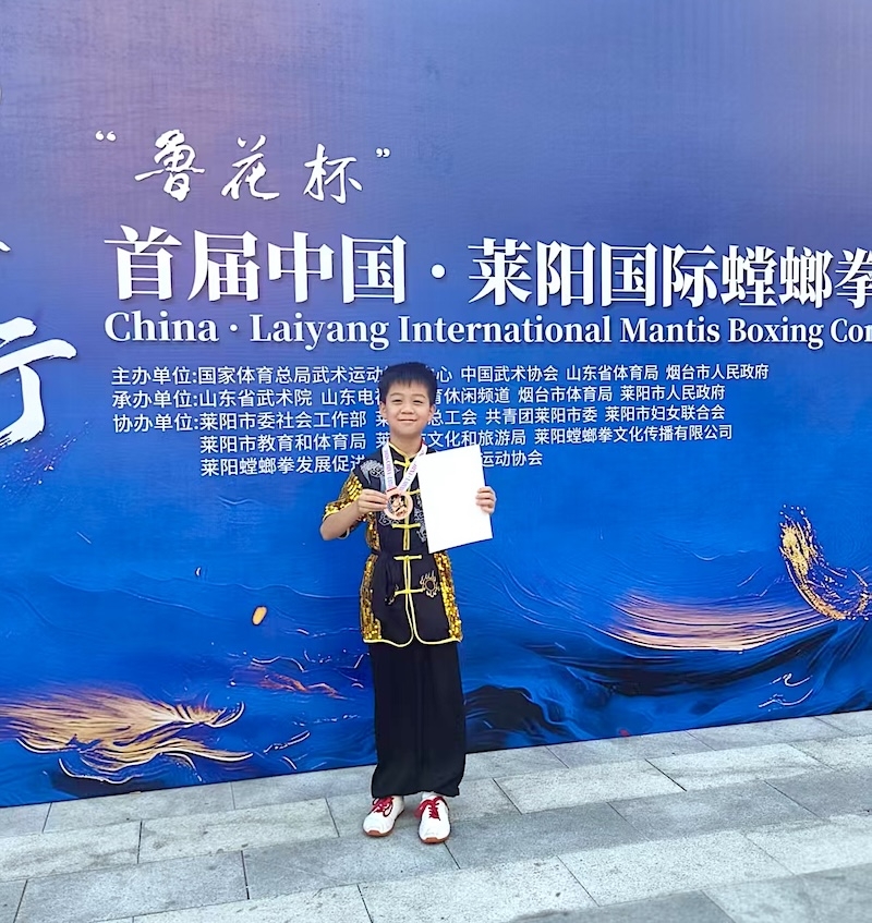 y8161-e7cf3255cf542582a9773e2d6ed3d7a2.jpg